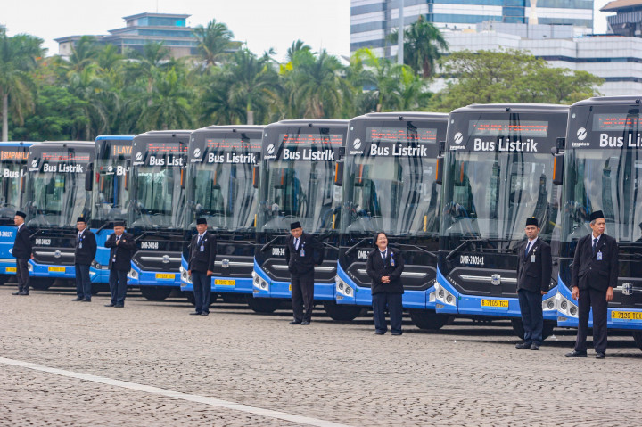 PT Transportasi Jakarta (Transjakarta) menambah armada sebanyak 200 unit bus listrik baru yang beroperasi mulai Rabu, 11 Desember 2024 setelah diresmikan pada Selasa, 10 Desember 2024.