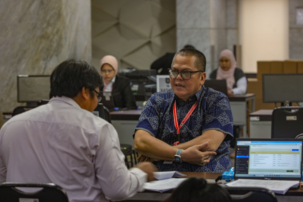 Berdasarkan laman/website MK, tercatat 206 permohonan yang didaftarkan ke Kepaniteraan MK hingga pukul 11.40 WIB. Dari total itu, 166 permohonan di antaranya merupakan sengketa pemilihan bupati, 39 permohonan sengketa pemilihan wali kota, dan satu permohonan sengketa pemilihan gubernur.