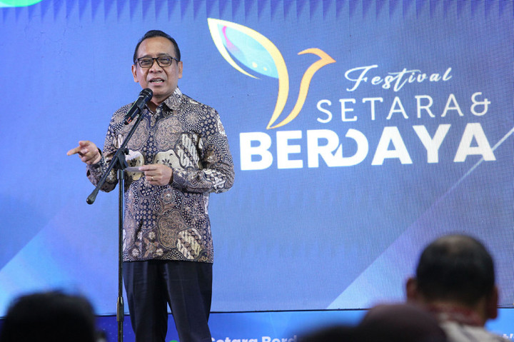 Menko Bidang Pembangunan Manusia dan Kebudayaan Pratikno menyampaikan sambutannya dalam pembukaan Festival Setara Berdaya.