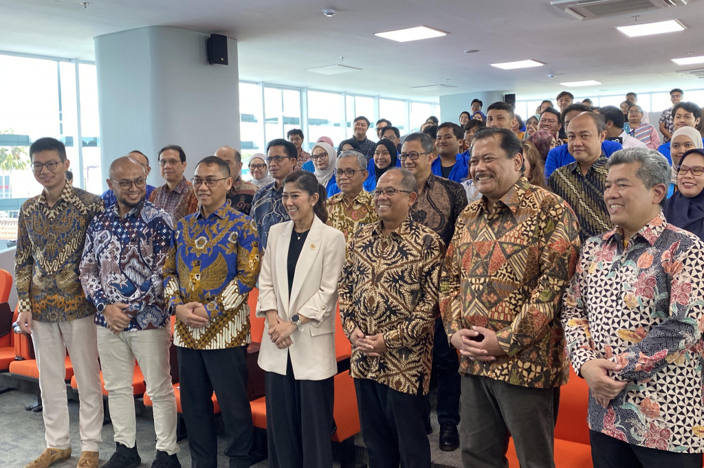 Menteri Komunikasi dan Digital (Menkomdigi), Meutya Hafid akan mengubah Sekolah Tinggi Multi Media menjadi Politeknik Digital (Poldigi) Jogja. Hal ini disampaikannya pada saat berkunjung ke STTM, Rabu, 11 Desember 2024.
