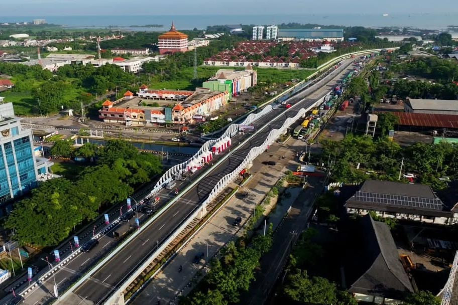 Kepala Negara juga menyampaikan apresiasi kepada semua pihak yang telah bekerja keras mewujudkan proyek ini.