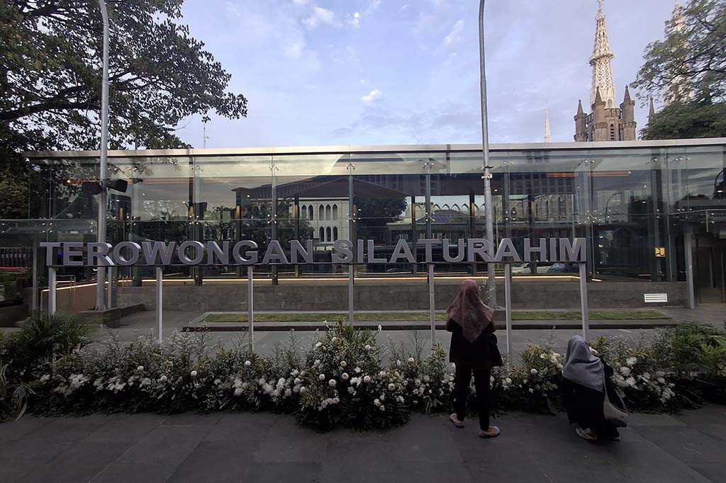 Terowongan Silaturahim baru saja diresmikan oleh Presiden Prabowo Subianto, Kamis, 12 Desember 2024. Terowongan ini menghubungkan antara Masjid Istiqlal dengan Gereja Katedral.