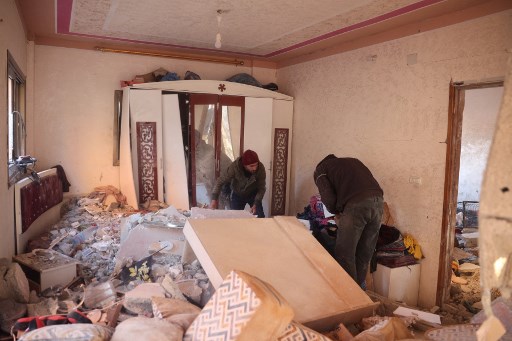 Pernyataan Kementerian Kesehatan, Kamis, 12 Desember 2024, menambahkan bahwa sekitar 106.355 lainnya luka-luka dalam serangan yang masih berlangsung tersebut.