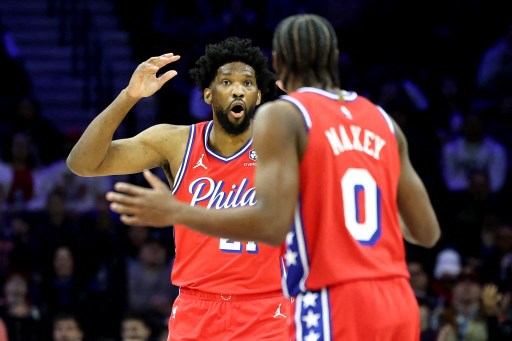 Meski hanya bermain 17 setengah menit, Embiid mencatatkan 12 poin, empat rebound, dan lima assist dalam pertandingan tersebut. Namun, absennya Embiid semakin mempersulit langkah Philadelphia, yang kini mengantongi rekor buruk 7-16 di awal musim.