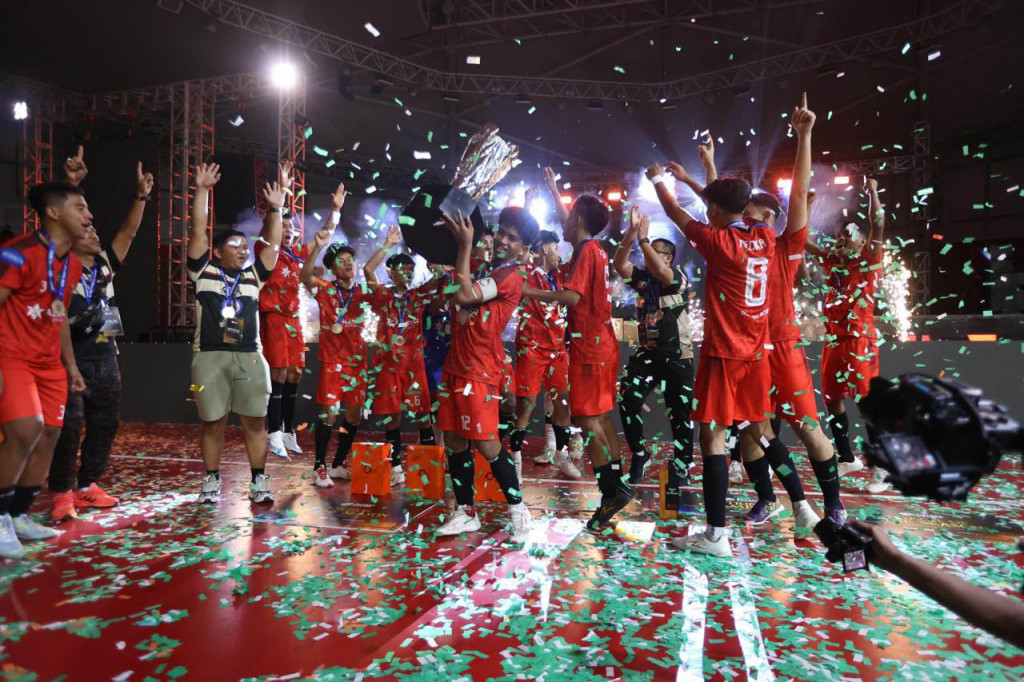 Erick Thohir memberikan semangat kepada para atlet muda dan mengungkapkan rasa bangganya terhadap bakat luar biasa yang dimiliki Indonesia dalam futsal.