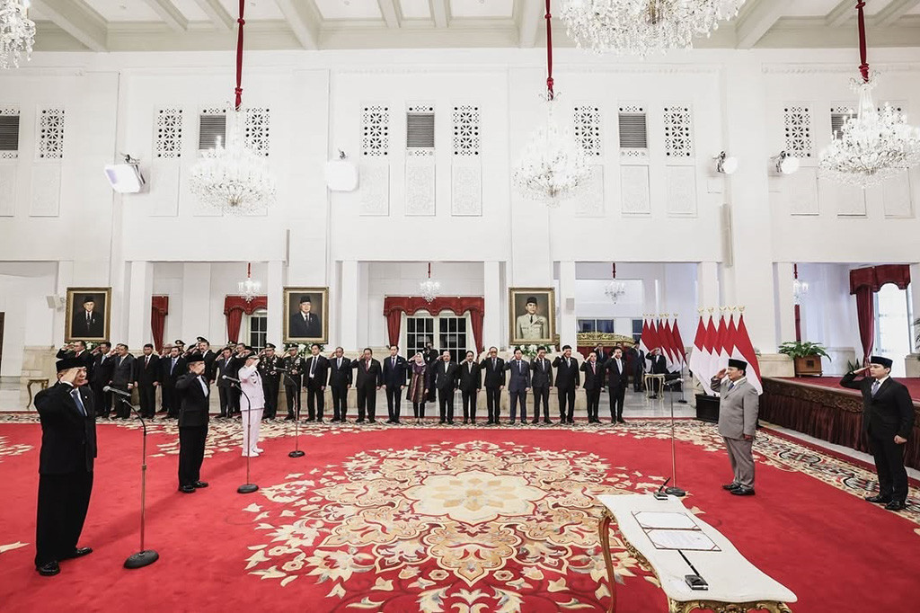 Presiden Prabowo Subianto melantik Pimpinan dan Dewan Pengawas (Dewas) Komisi Pemberantasan Korupsi (KPK) periode 2024-2029 di Istana Negara, Jakarta, Senin, 16 Desember 2024.