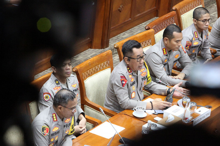 Ketua Komisi III DPR Habiburokhman mengatakan bahwa penyelenggaraan rapat itu sudah disetujui oleh Pimpinan DPR RI untuk dibahas pada masa reses. Menurut dia, DPR ingin mengetahui penanganan kasus-kasus tersebut oleh Polri.