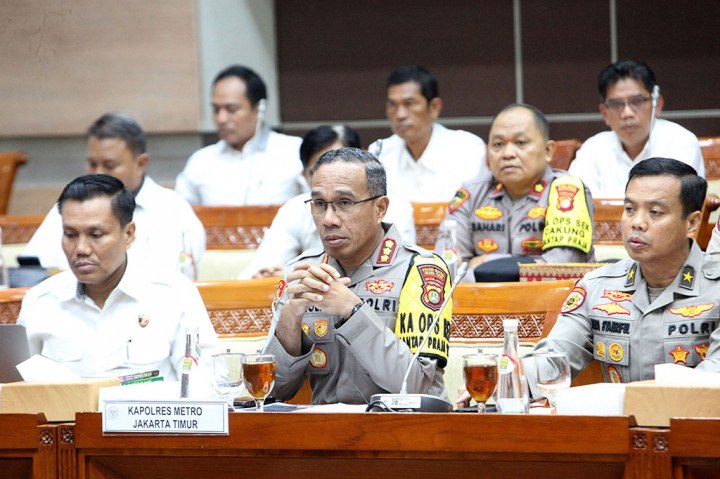 Selain itu, kepolisian juga sebelumnya telah menetapkan pria berinisial GSH sebagai tersangka kasus  penganiayaan terhadap karyawan toko roti berinisial DAD di Jalan Raya Penggilingan, Cakung, Jakarta Timur.