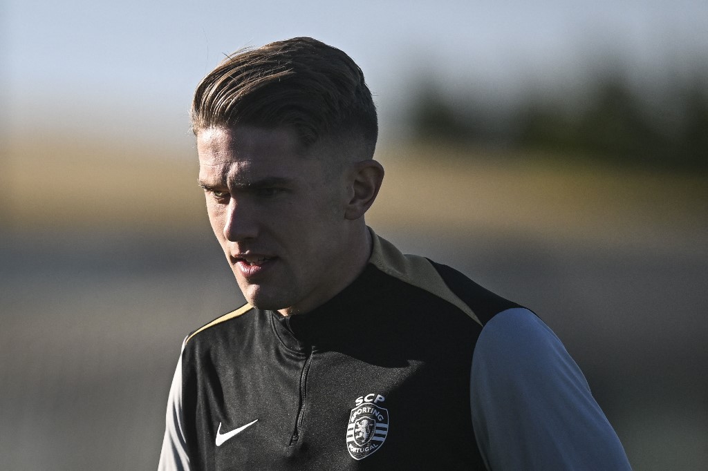 Musim ini, Gyokeres telah menorehkan 35 gol dengan 26 bersama Sporting dan sembilan bersama Swedia. Selain itu, Gyokeres juga menyabet penghargaan penyerang terbaik Swedia tahun 2024. 