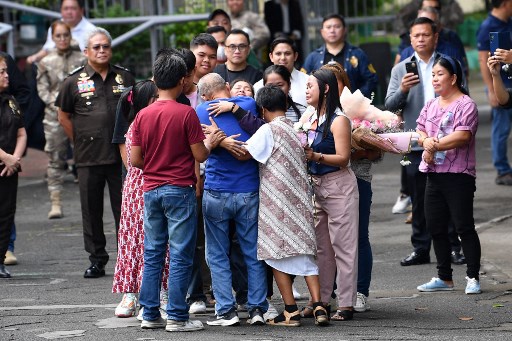 Keluarga dipertemukan kembali dengan Mary Jane Veloso ketika dia dibawa ke Lembaga Pemasyarakatan untuk Wanita (CIW) di Kota Mandaluyong, Manila, Filipina, Rabu, 18 Desember 2024. Peluk haru mewarnai pertemuan tersebut.