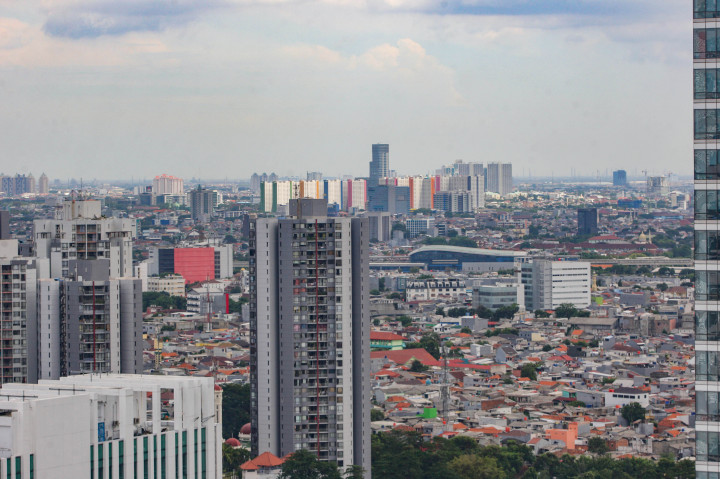 Konsultan properti Cushman Wakefield menilai program satu juta hunian vertikal atau kondominium akan memberikan dampak positif yang signifikan terhadap pasar properti, khususnya dalam meningkatkan akses kepemilikan apartemen dengan harga terjangkau di perkotaan.