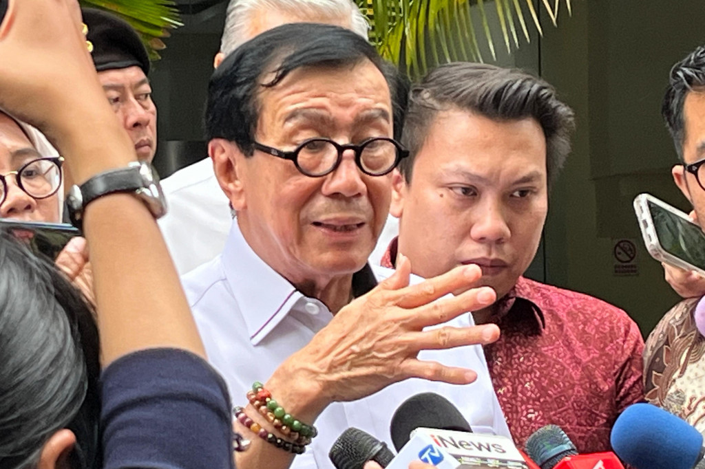 “Kapasitas saya sebagai Ketua DPP. Ada surat saya kirim ke KPU tentang, eh ke Mahkamah Agung (MA), untuk permintaan fatwa,” kata Yasonna di Gedung Merah Putih KPK, Jakarta Selatan, Rabu, 18 Desember 2024.