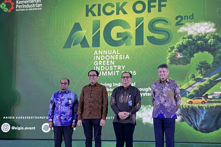 Kementerian Perindustrian (Kemenperin) kembali menggelar gelar Annual Indonesia Green Industry Summit (AIGIS) ke-2 tahun 2025. Hal ini sejalan dengan komitmen pemerintah untuk mengakselerasi dekarbonisasi industri dan bergerak ke arah ekonomi yang lebih hijau.