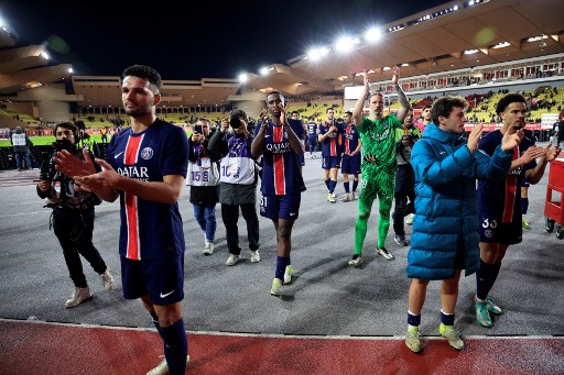 Paris Saint-Germain kokoh di puncak klasemen Ligue 1 Prancis setelah membantai AS Monaco 4-2 pada pertandingan pekan ke-16 di Stadion Stade Louis II, Monako, Kamis, 19 Desember 2024 dini hari WIB.