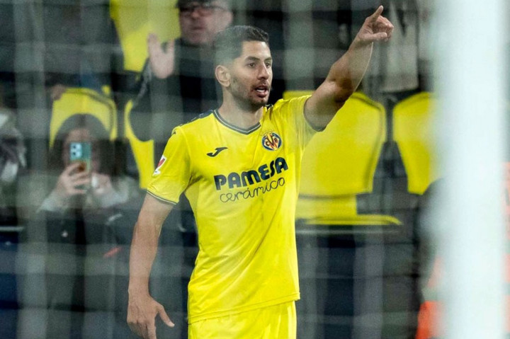 Pada masa perpanjangan waktu babak pertama, sepakan terukur Ayoze Perez menjebol gawang Augusto Batalla dan membuat kedudukan seri 1-1.