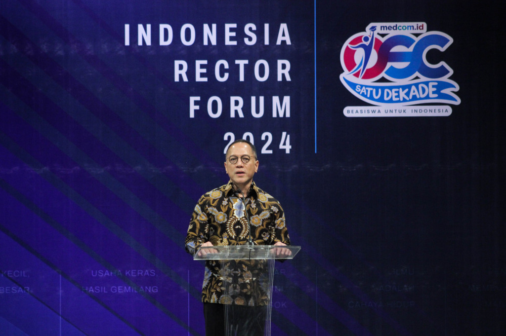 Medcom id menggelar acara OSC Award & Indonesia Rector Forum 2024 dengan mengusung tema 'Kolaborasi Perguruan Tinggi Menuju Indonesia Emas 2045 . Acara tersebut dihadiri oleh para pemimpin dan tokoh inspiratif pendidikan Indonesia.