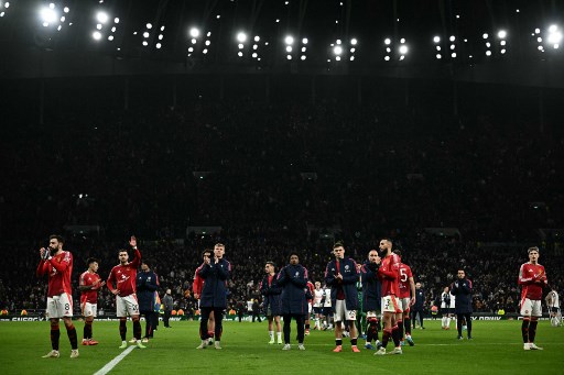 Jonny Evans menipiskan skor menjadi 3-4 untuk tim tamu pada masa injury time. Tidak ada tambahan gol lagi hingga laga usai, sehingga Tottenham menyingkirkan MU dari Carabao Cup. 