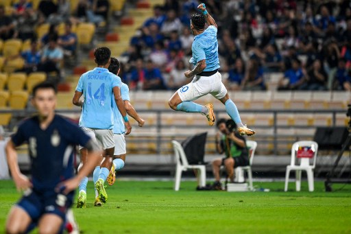 Sementara, Kamboja merobek gawang Thailand melalui kreasi gol Andres Nieto ( menit ke-32) dan Abdel Kader Coulibaly (menit ke-90+6).