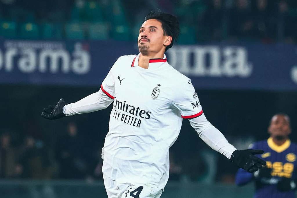 Gol kemenangan Rossoneri dicetak oleh gelandang Belanda keturunan Indonesia, Tijjani Reijnders.