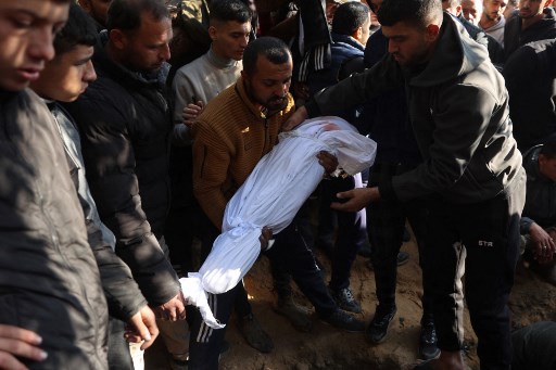 Basal menambahkan bahwa serangan udara tersebut melukai 15 orang lainnya.