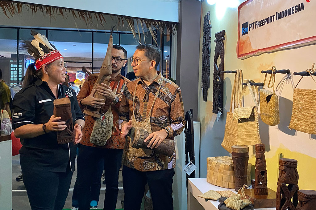 Kementerian Kebudayaan (Kemenbud) menggelar Festival Noken Tanah Papua di pusat kota Jakarta. Menteri Kebudayaan Fadli Zon berharap dengan digelarnya festival ini, noken dapat semakin dikenal oleh masyarakat luas.