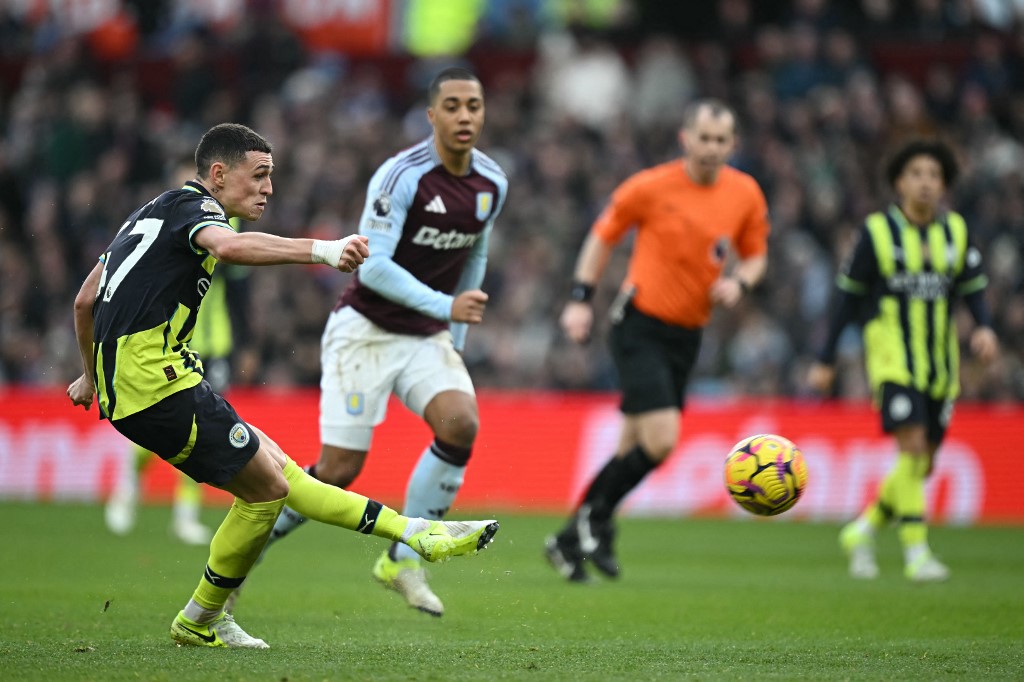 Gol Manchester City datang pada masa penghujung waktu babak kedua. Berawal dari kesalahan koordinasi lini belakang Aston Villa, Foden yang meraih bola lanngsung melepaskan tandukan untuk mengubah skor menjadi 2-1 untuk keunggulan Aston Villa.