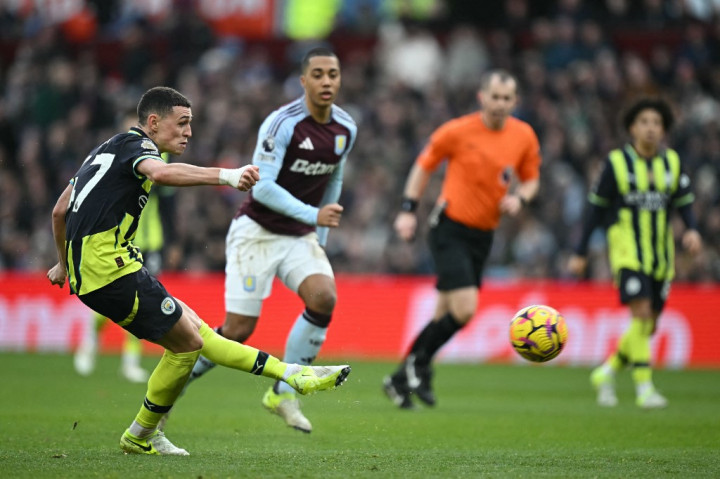 Gol Manchester City datang pada masa penghujung waktu babak kedua. Berawal dari kesalahan koordinasi lini belakang Aston Villa, Foden yang meraih bola lanngsung melepaskan tandukan untuk mengubah skor menjadi 2-1 untuk keunggulan Aston Villa.