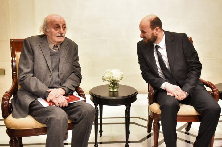 Jumblatt, yang memimpin delegasi Lebanon, bertemu di Damaskus dengan pemimpin pemerintahan baru Suriah, Ahmed al-Sharaa.