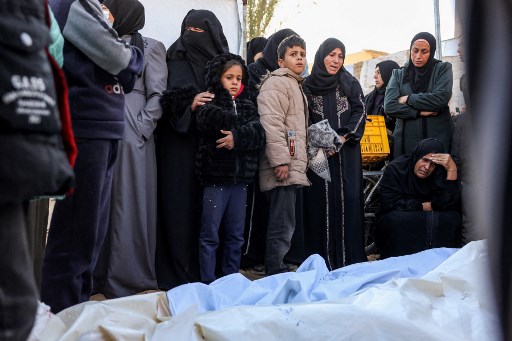 Pasukan pendudukan Israel melakukan lima kali pembantaian terhadap keluarga-keluarga di Jalur Gaza dalam 24 jam terakhir yang menyebabkan sedikitnya 58 warga Palestina tewas dan 86 lainnya cedera.