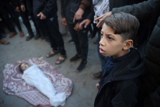 Menurut Badan PBB untuk Pengungsi Palestina (UNRWA), Selasa, 24 Desember 2024, sedikitnya 14.500 anak Palestina meninggal dunia akibat serbuan Israel yang terus berlanjut di Jalur Gaza sejak tahun lalu, menurut Badan PBB untuk Pengungsi Palestina (UNRWA).