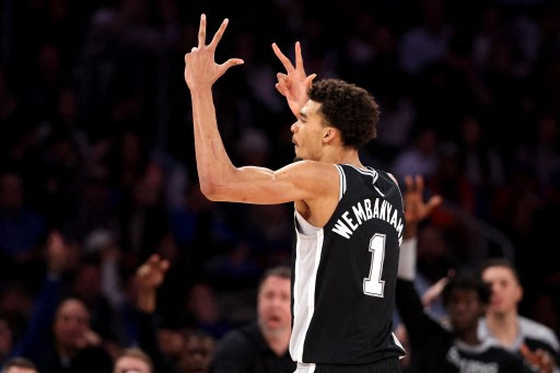 Penampilan Wembanyama tercatat sebagai salah satu debut Hari Natal terbaik sepanjang masa di NBA. Hanya Wilt Chamberlain (45 poin pada 1959) dan Tracy McGrady (43 poin pada 2000) yang mencetak angka lebih banyak dalam debut Natal mereka.