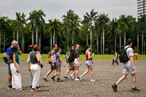 Dari 19 ribu lebih pengunjung itu terdiri atas 197 wisatawan mancanegara (wisman) dan 18.835 wisatawan domestik. Jumlah pengunjung dari dalam negeri itu terdiri atas 12.538 pengunjung dewasa dan 6.297 anak-anak.