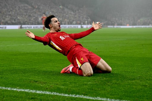 Terus menyerang, The Reds akhirnya berhasil menyamakan kedudukan di akhir babak pertama lewat sontekan Cody Gakpo.