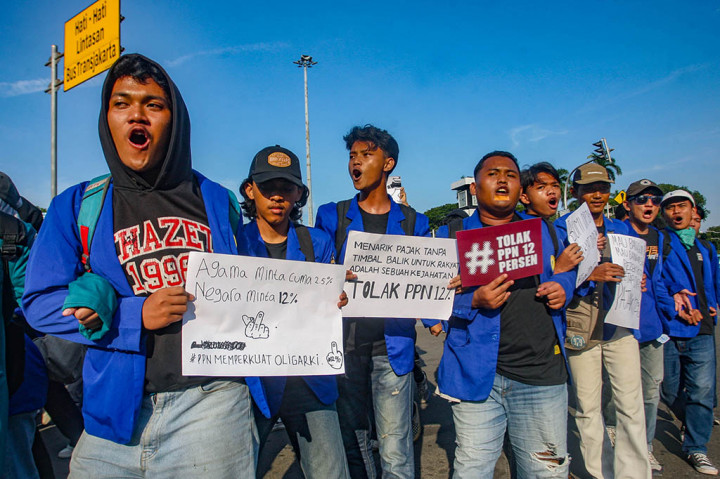 Dalam orasi yang disampaikan, para peserta menyoroti dampak negatif PPN 12 persen terhadap kebutuhan sehari-hari masyarakat, terutama di tengah masa pemulihan ekonomi pasca pandemi.