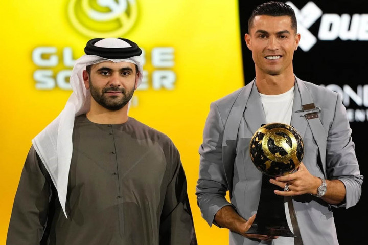 intang Portugal Cristiano Ronaldo meraih dua penghargaan Globe Soccer Awards 2024, di Dubai, Jumat, 27 Desember 2024 malam WIB. CR7 memperoleh penghargaan Pemain Terbaik Timur Tengah dan Pencetak Gol Terbanyak (top scorer) Sepanjang Masa. 