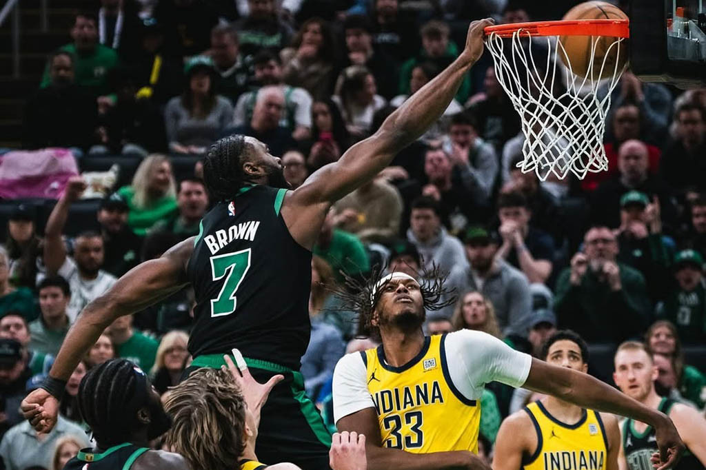 Boston Celtics menghentikan tren kekalahan mereka dengan kemenangan telak 142-105 atas Indiana Pacers.