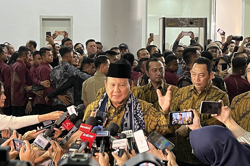 “Jadi ini dalam rangkaian menghadapi libur dan sebagainya,” kata Prabowo usai menghadiri perayaan Natal Nasional di Indonesia Arena, Jakarta Pusat, Sabtu, 28 Desember 2024.