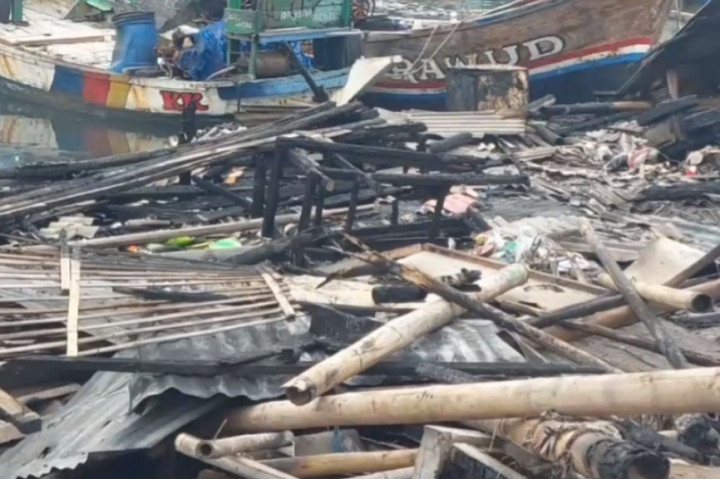 Kasieops Sudin Gulkarmat Jakarta Utara Gatot Sulaeman mengatakan ada satu korban yang mengalami luka bakar akibat peristiwa ini.