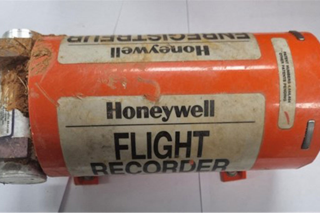 Pesawat itu membawa 181 orang dari Thailand pada Minggu ketika mengeluarkan panggilan mayday dan mendarat darurat sebelum menabrak pembatas dan terbakar, menewaskan semua orang di dalamnya, kecuali dua pramugari yang diselamatkan dari reruntuhan yang terbakar.