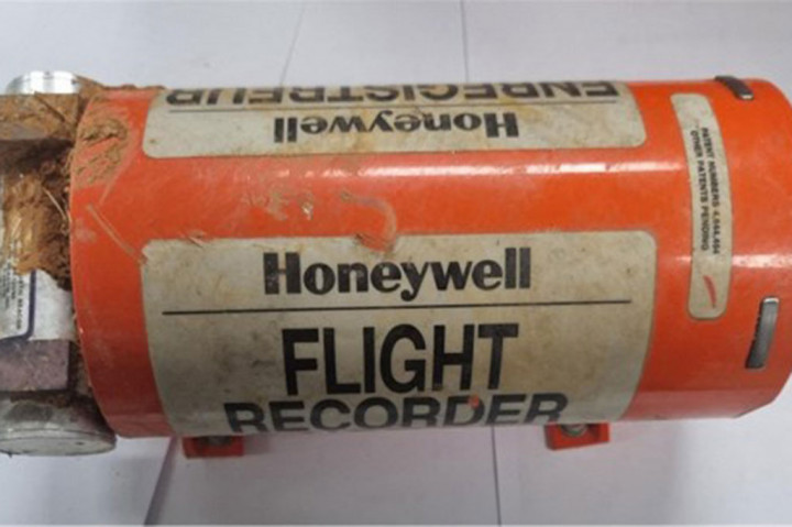 Pesawat itu membawa 181 orang dari Thailand pada Minggu ketika mengeluarkan panggilan mayday dan mendarat darurat sebelum menabrak pembatas dan terbakar, menewaskan semua orang di dalamnya, kecuali dua pramugari yang diselamatkan dari reruntuhan yang terbakar.