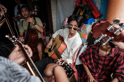 Warga Kampung Tugu, Jakarta utara mengadakan tradisi Rabo Rabo pada Rabu, 1 Januari 2025. Tradisi yang digelar setiap tahun sekali pada 1 Januari tersebut bertujuan untuk mempererat silaturahmi antarkeluarga dan kerabat.