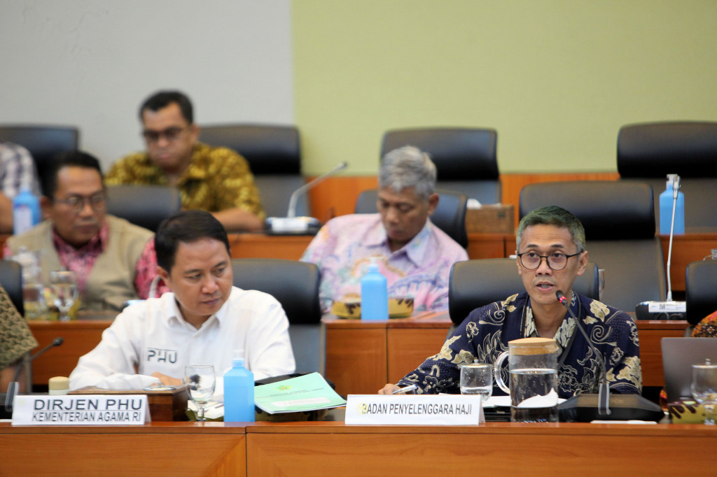 Hal tersebut dia sampaikan dalam Rapat Dengar Pendapat seputar Haji 2025 yang digelar oleh Panitia Kerja (Panja) Biaya Penyelenggaraan Ibadah Haji (BPIH) 1446 Hijriah/2025 Masehi Komisi VIII DPR di Kompleks Parlemen, Jakarta, Kamis, 2 Januari 2024.