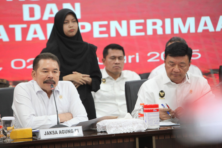 Hal tersebut harus dilakukan agar para koruptor yang telah ditangkap tidak dapat menikmati lagi aset yang tersimpan dalam bentuk bangunan, kendaraan ataupun uang.