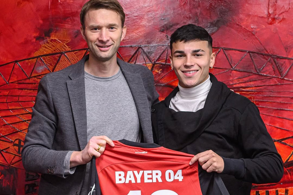 Bayer Leverkusen merekrut penyerang klub Velez Sarsfield yang menjadi juara Piala Liga Argentina, Alejo Sarco pada bursa transfer musim dingin.