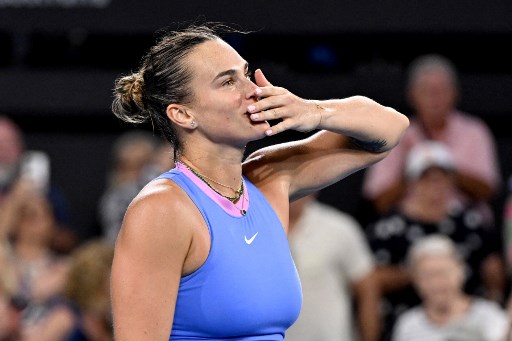 Sabalenka unggul dalam pertandingan head to head melawan Andreeva 2-1, dengan ketiga pertemuan sebelumnya terjadi di lapangan tanah liat.