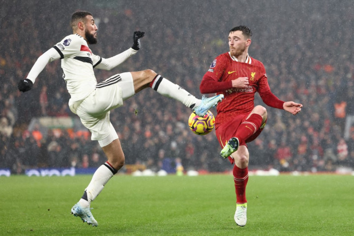 Manchester United mengakhiri laju kekalahan dalam empat pertandingan terakhir pada semua kompetisi dengan mengimbangi Liverpool 2-2 di Stadion Anfield, Liverpool, Senin, 6 Januari 2025 dini hari WIB.