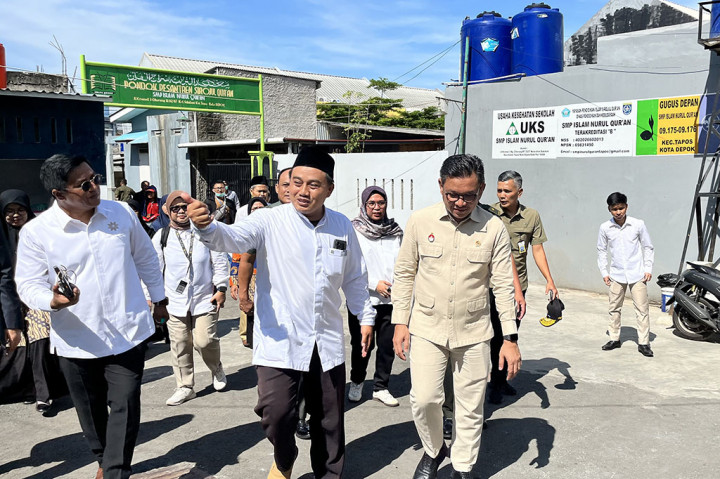 Ketua Yayasan SMP Islam Nurul Qur'an, Sofyan menyambut baik bantuan dari pemerintah tersebut. Dengan program ini, kata dia, anak didik bisa mendapatkan makan bergizi secara gratis.