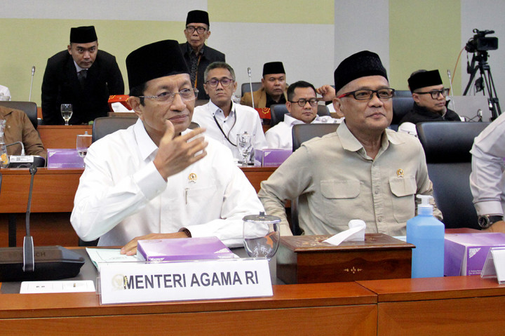 Panitia Kerja (Panja) Biaya Haji Komisi VIII DPR RI dan Pemerintah menyetujui Biaya Penyelenggaraan Ibadah Haji (BPIH) 2025 sebesar Rp89,4 juta dan calon jamaah haji membayar Biaya Perjalanan Ibadah Haji (Bipih) sebesar Rp55,4 juta per orang.