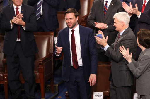 Sidang yang dihadiri wakil presiden terpilih JD Vance tersebut berlangsung dengan lancar dan tanpa interupsi, dan hasil pemilu setiap negara bagian dibacakan dan disahkan dalam rapat.