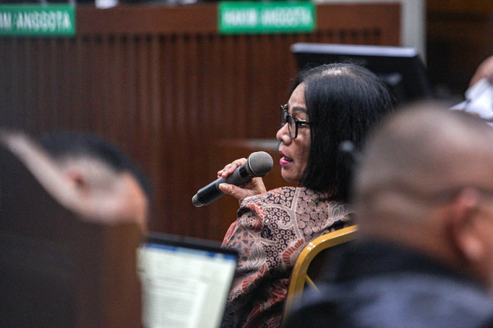 Istri hakim nonaktif Pengadilan Negeri Surabaya Erintuah Damanik, Rita Sidauruk, mengaku sedih saat melihat saldo ATM yang menunjukkan nol rupiah (Rp0), karena seluruh uangnya disita terkait kasus dugaan suap dan gratifikasi atas pemberian vonis bebas terpidana pembunuhan Ronald Tannur pada 2024.